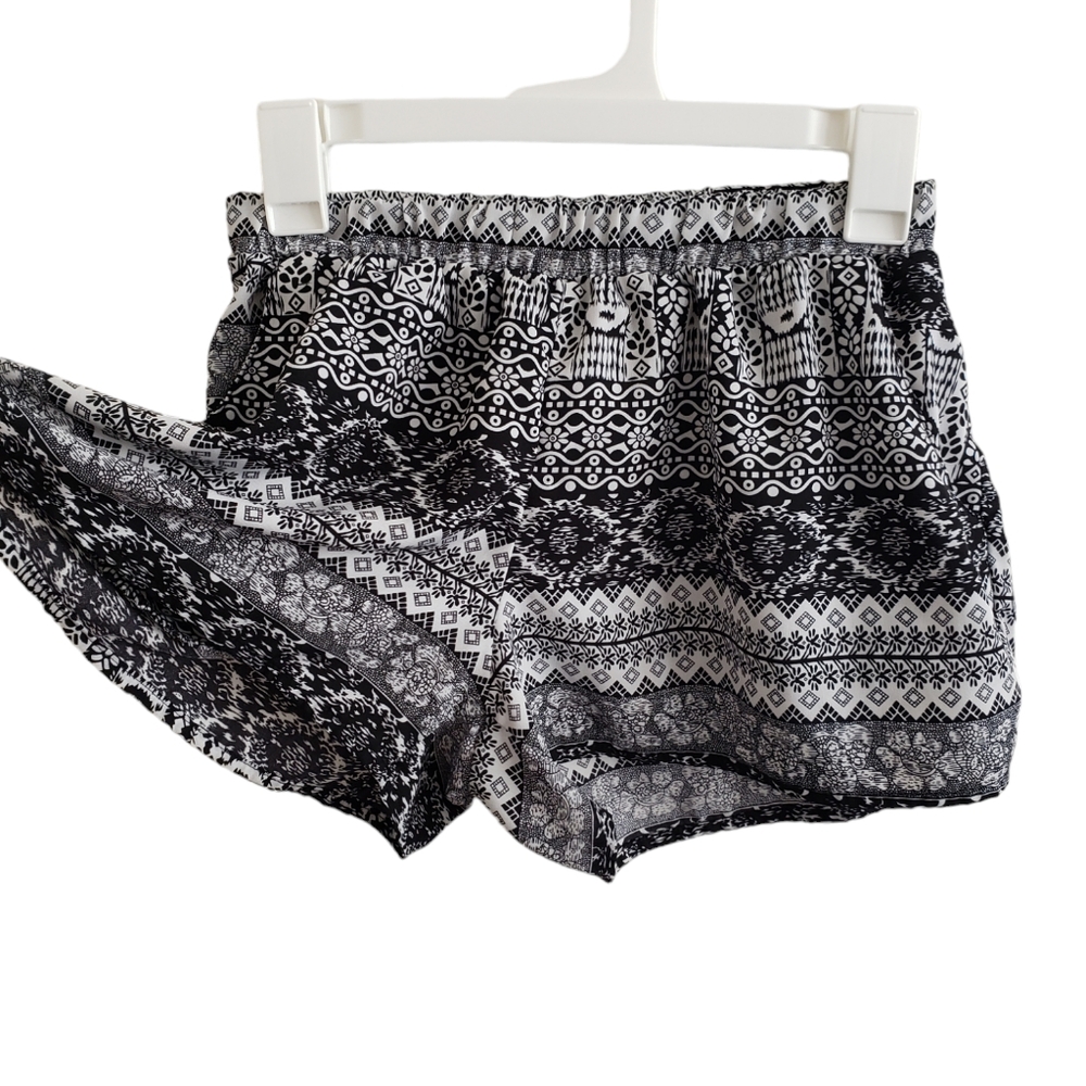 Mine Black & White Tribal Print Flowy Shorts MEDIUM